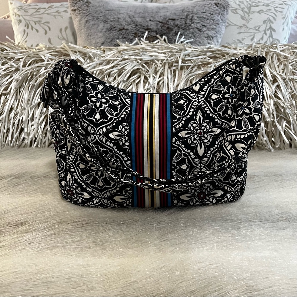 VERA BRADLEY Barcelona 2011 On The Go Crossbody Black Commuter Black Red Blue